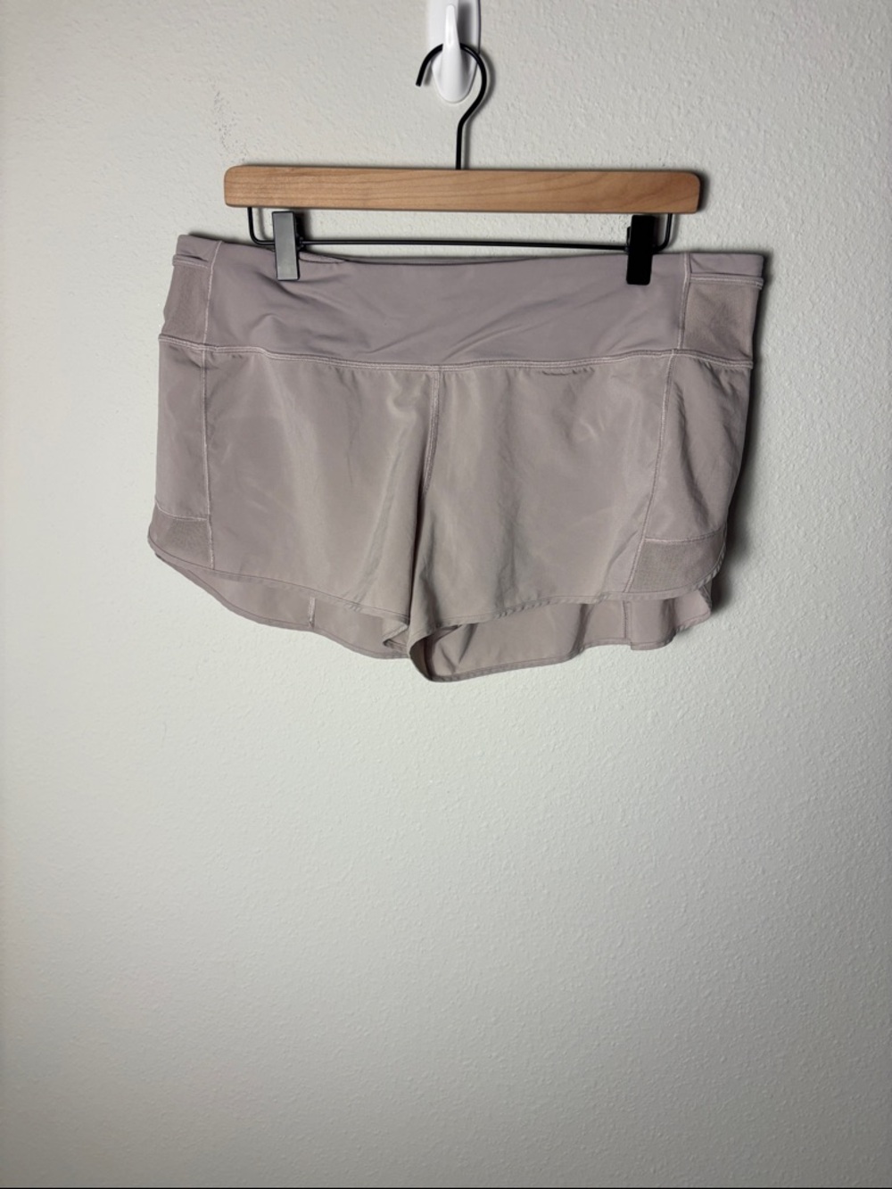 Lululemon Mesh Over Miles Short *3" Powdered Mauve W7AWDS